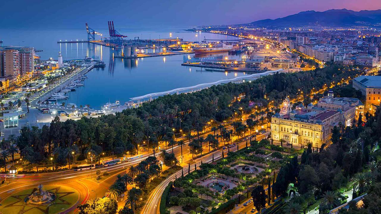 Inmalaga Palacio Luaran gambar